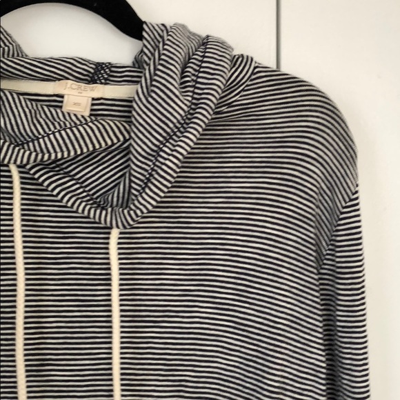 J.Crew Pullover - Picture 2 of 3